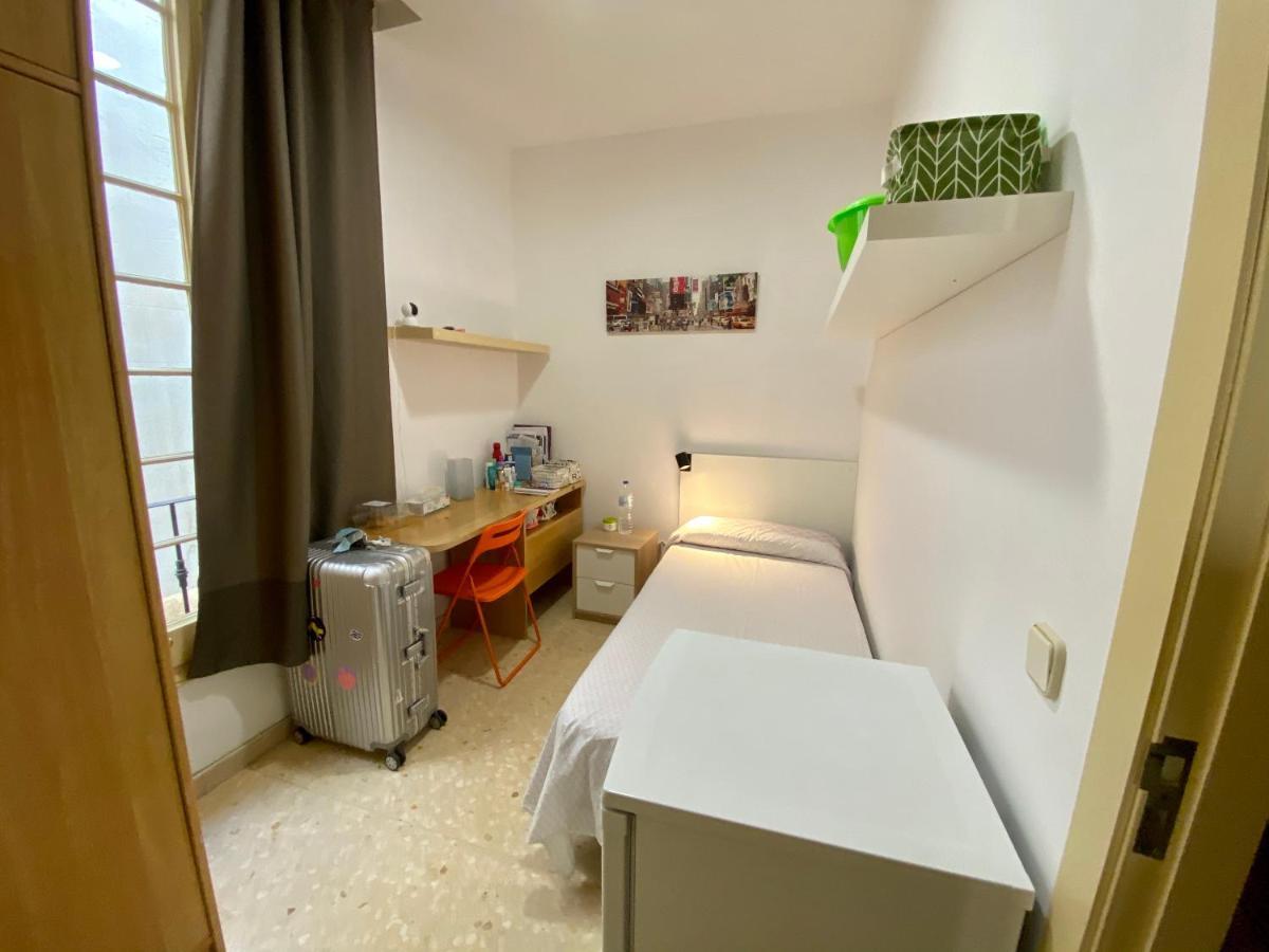 Apartament Barcelona Housing Recommend For Students Zewnętrze zdjęcie