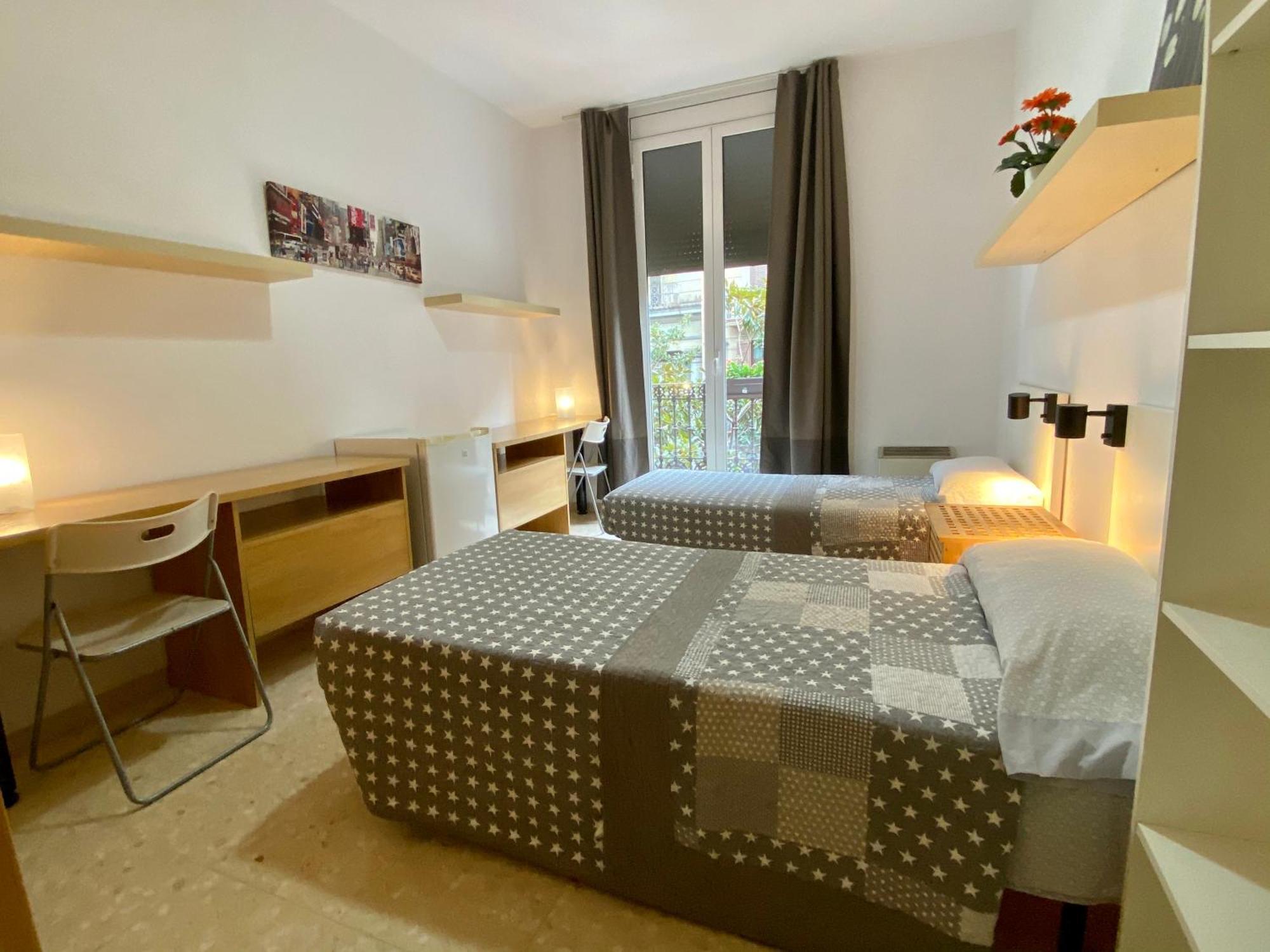 Apartament Barcelona Housing Recommend For Students Zewnętrze zdjęcie